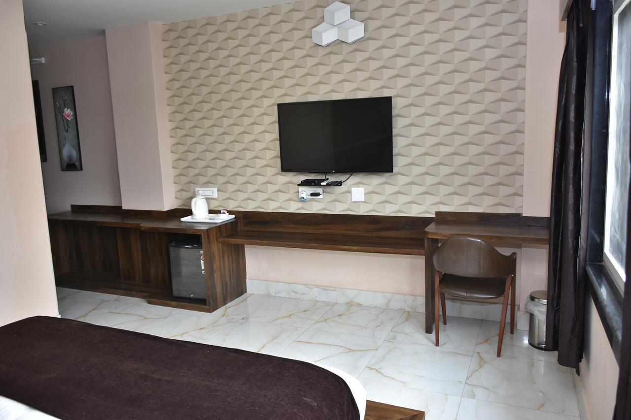 Hotel Daftari Palace Kishanganj 外观 照片
