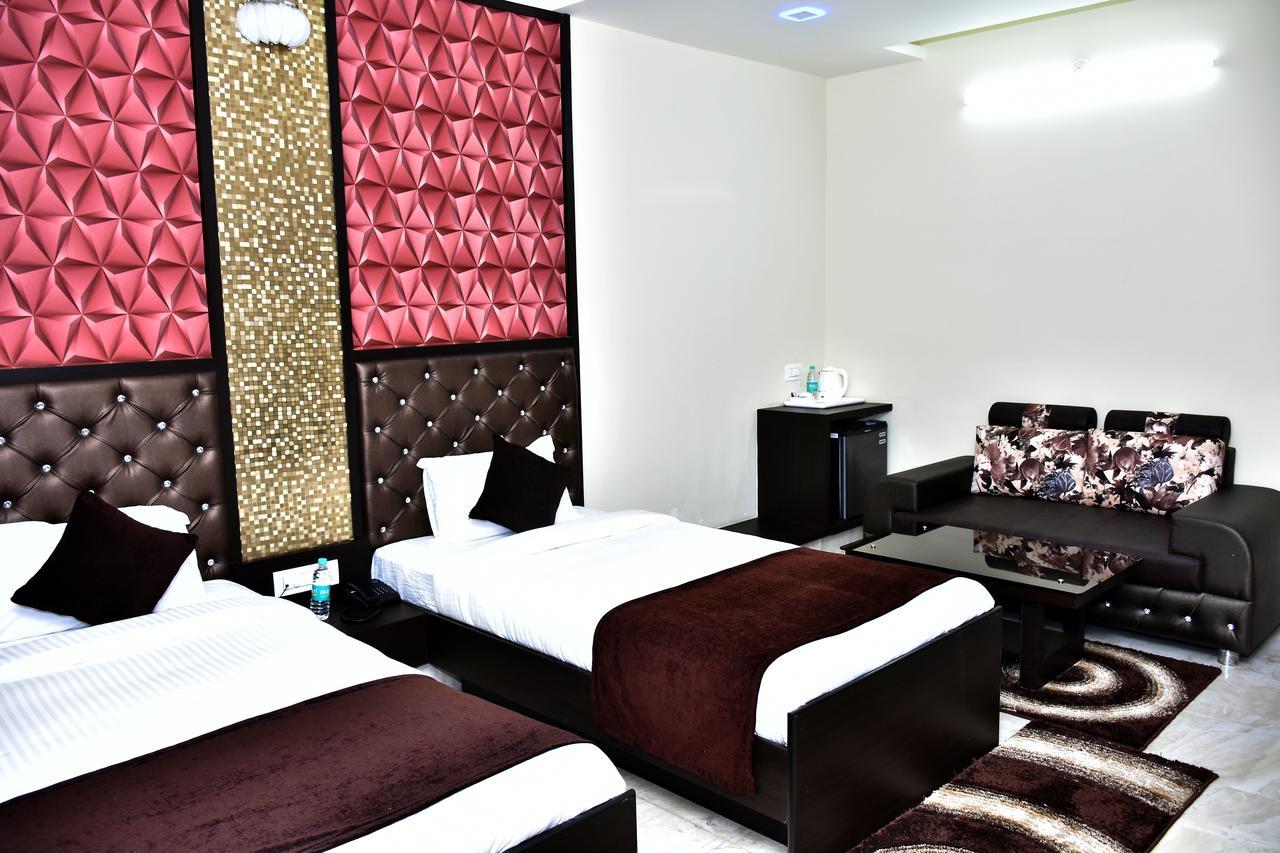 Hotel Daftari Palace Kishanganj 外观 照片